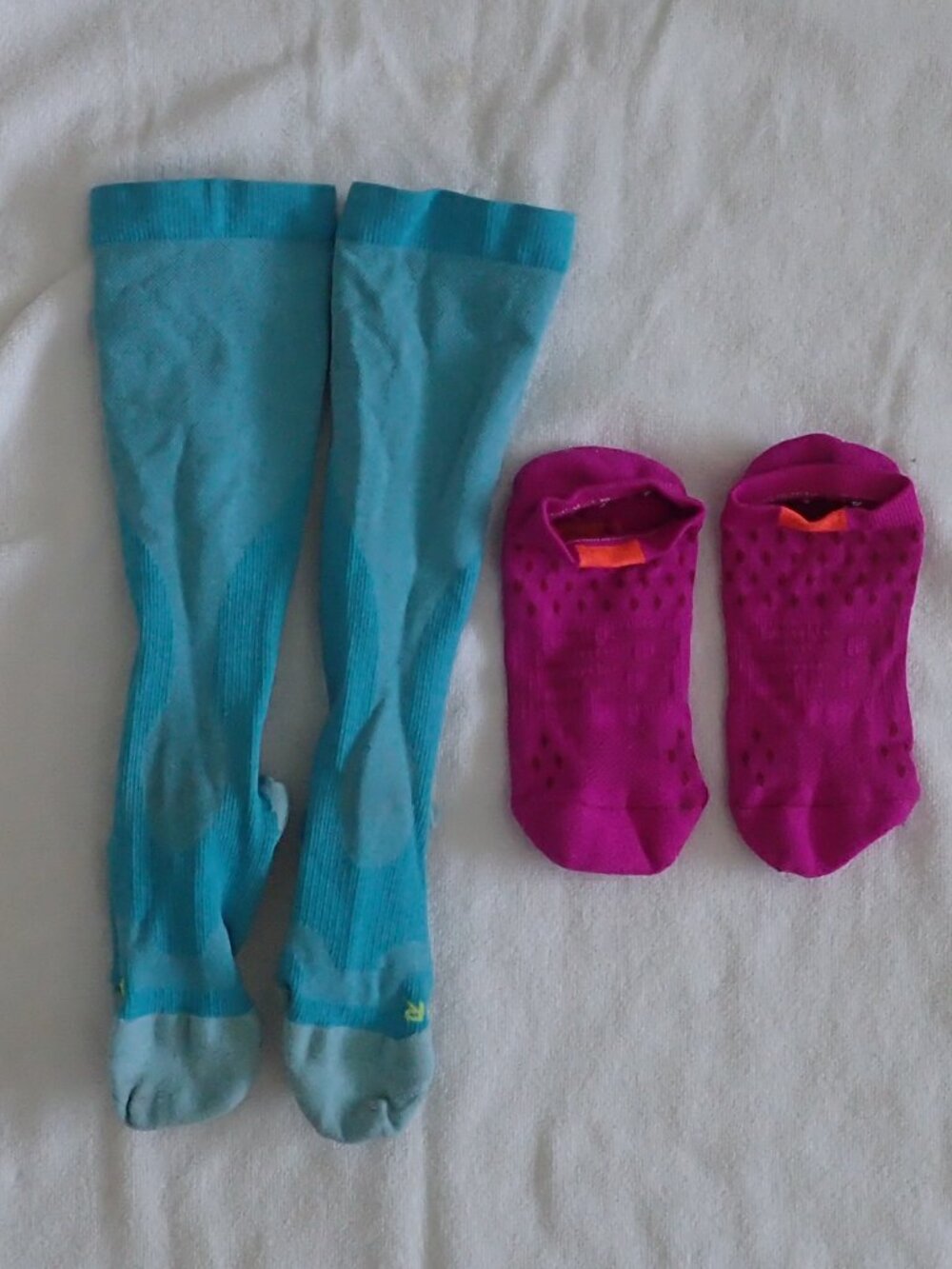 Women's Compression Athletic Socks Bundle (6prs) - Picture 8 of 11